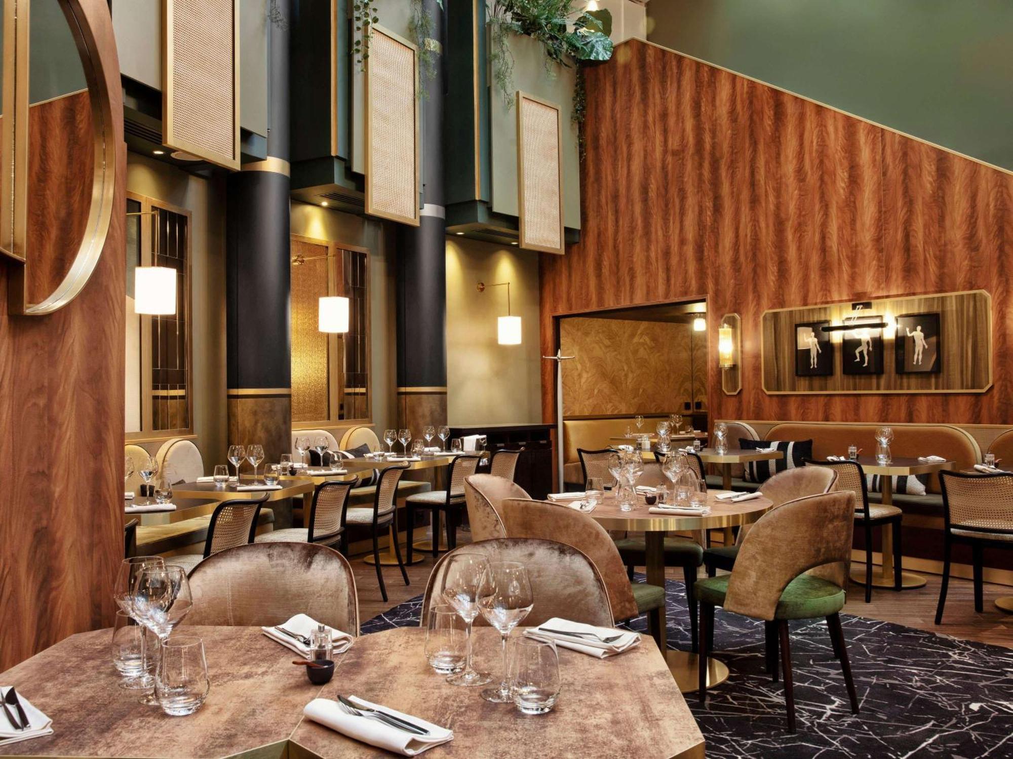 Nest Paris La Defense - Mgallery Puteaux Luaran gambar Restaurant L'Atelier de Joël Robuchon, Paris